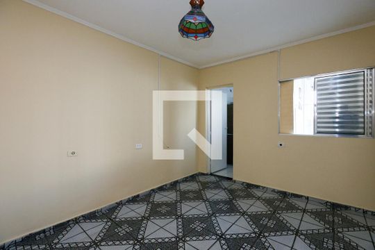 Suíte de casa para alugar com 1 quarto, 40m² em Jardim Clementino, Taboão da Serra