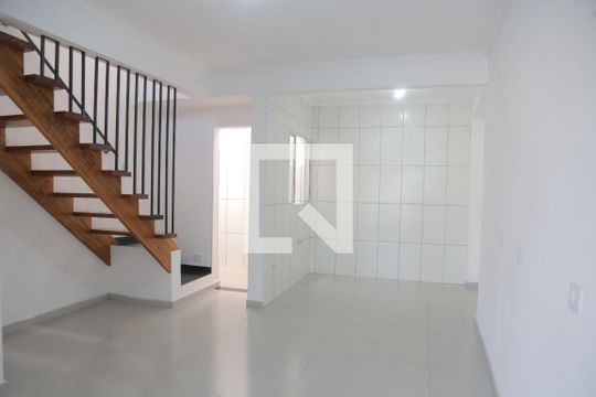Casa para alugar com 2 quartos, 80m² em Vila Curuçá Velha, São Paulo