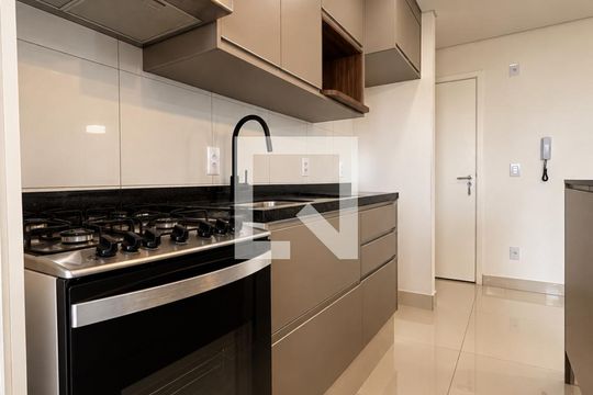 Cozinha de apartamento à venda com 2 quartos, 55m² em Bela Vista, Osasco