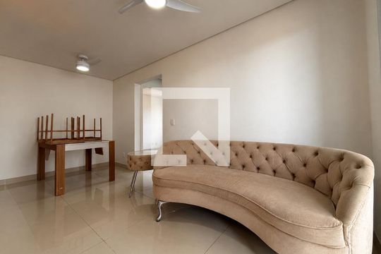 Sala de apartamento para alugar com 2 quartos, 55m² em Bela Vista, Osasco