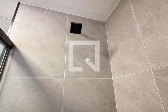 Banheiro de apartamento para alugar com 2 quartos, 44m² em Mooca, São Paulo