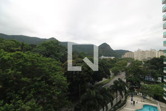 Varanda de kitnet/studio para alugar com 1 quarto, 40m² em Camorim, Rio de Janeiro