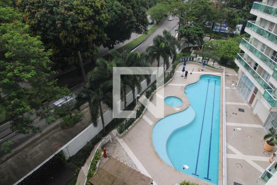 Varanda de kitnet/studio para alugar com 1 quarto, 40m² em Camorim, Rio de Janeiro