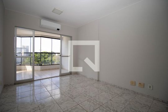 Apartamento para alugar com 3 quartos, 95m² em Sqn 205, Brasília