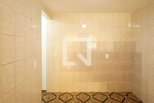 Cozinha de casa para alugar com 1 quarto, 40m² em Jardim Niteroi, São Paulo