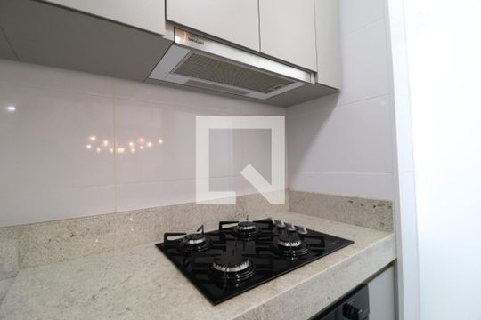 Cozinha de apartamento para alugar com 2 quartos, 62m² em Granja Marileusa, Uberlândia