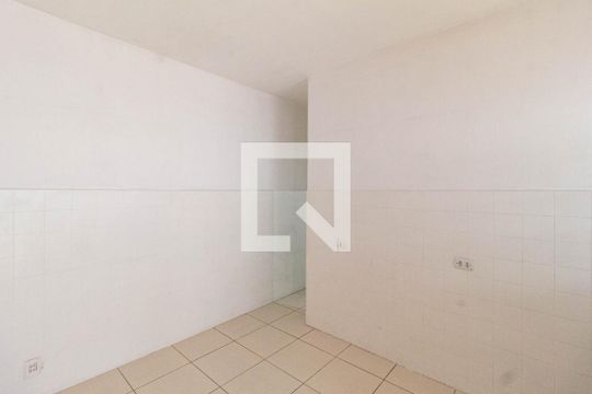 Cozinha de casa para alugar com 2 quartos, 80m² em Km 18, Osasco