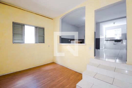 Quarto 1 de casa para alugar com 2 quartos, 160m² em Jardim do Triunfo, Guarulhos