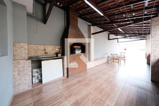 Área comum de casa para alugar com 2 quartos, 70m² em Vila Nhocuné, São Paulo