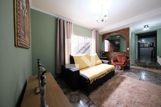 Sala de casa para alugar com 2 quartos, 70m² em Vila Nhocuné, São Paulo