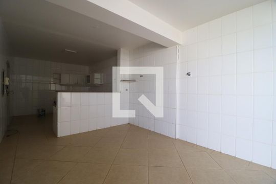Cozinha de casa para alugar com 7 quartos, 180m² em Nossa Senhora Aparecida, Uberlândia