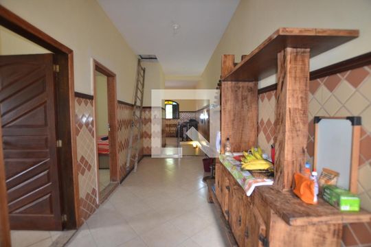 Hall de entrada de casa para alugar com 3 quartos, 500m² em Osvaldo Cruz, Rio de Janeiro