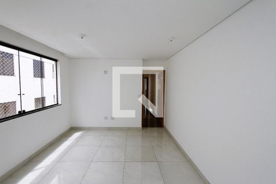 Sala de apartamento à venda com 3 quartos, 130m² em Monsenhor Messias, Belo Horizonte