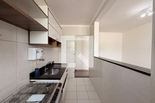 Cozinha de apartamento à venda com 2 quartos, 51m² em Recanto Quarto Centenario, Jundiaí