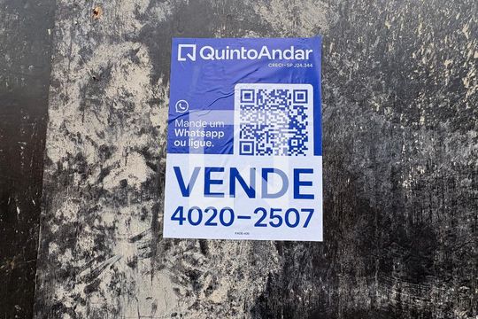 Fachada + plaquinha FADD-439 de casa à venda com 2 quartos, 70m² em Vila Lucinda, Santo André