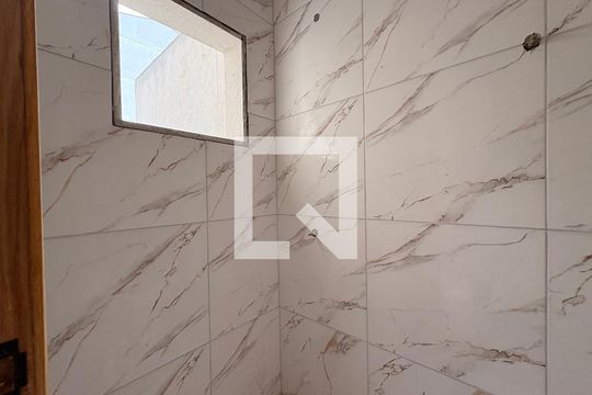 Banheiro da Suíte 2 de casa à venda com 2 quartos, 72m² em Vila Lucinda, Santo André