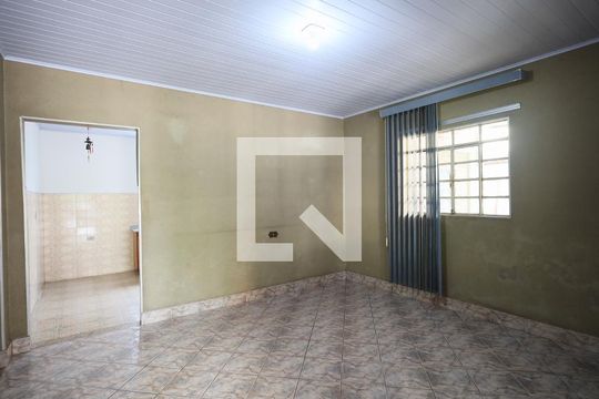 Sala de casa para alugar com 3 quartos, 250m² em Rochdale, Osasco