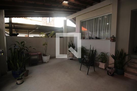 Quintal de casa para alugar com 2 quartos, 150m² em Aparecida, Santos