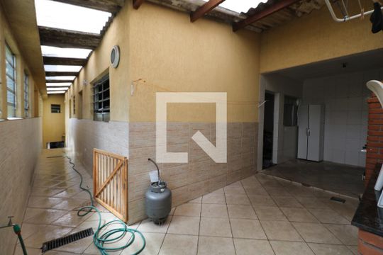 Casa à venda com 3 quartos, 250m² em Inamar, Diadema