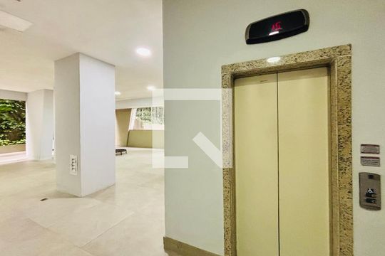 Área comum de apartamento para alugar com 3 quartos, 100m² em Lagoa, Rio de Janeiro