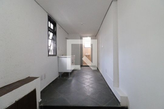 Cozinha de casa para alugar com 1 quarto, 35m² em Praça Joaniza, São Paulo