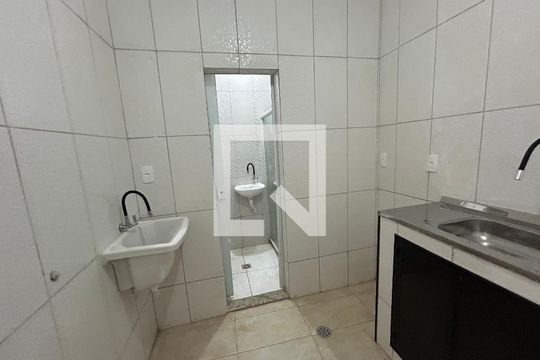 Cozinha de casa para alugar com 1 quarto, 35m² em Madureira, Rio de Janeiro