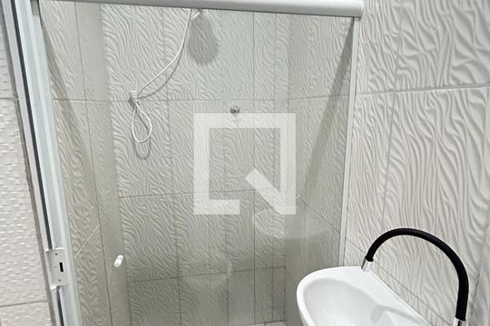 Banheiro de casa para alugar com 1 quarto, 35m² em Madureira, Rio de Janeiro