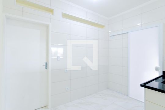 Cozinha de casa para alugar com 1 quarto, 8m² em Jardim Rosa de Franca, Guarulhos