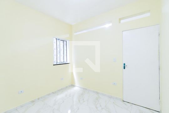 Quarto de casa para alugar com 1 quarto, 8m² em Jardim Rosa de Franca, Guarulhos