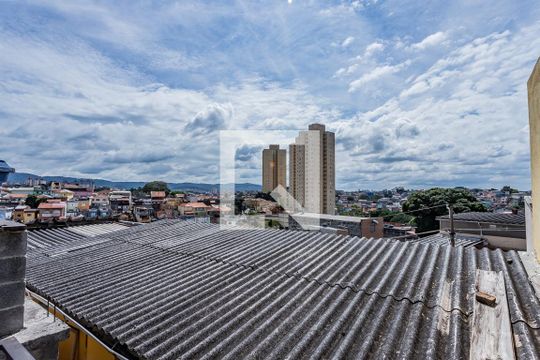 Vista Área externa de casa para alugar com 1 quarto, 50m² em Parque Sao Luis, São Paulo