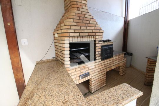 Área comum - Churrasqueira de apartamento para alugar com 2 quartos, 55m² em Quitaúna, Osasco
