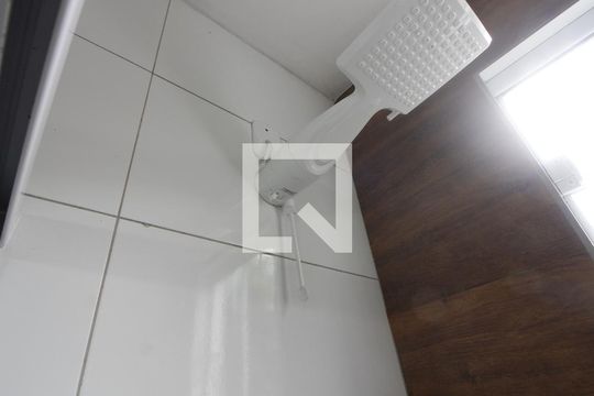 Banheiro Social de casa de condomínio para alugar com 3 quartos, 95m² em Jardim Excelcior, Cabo Frio