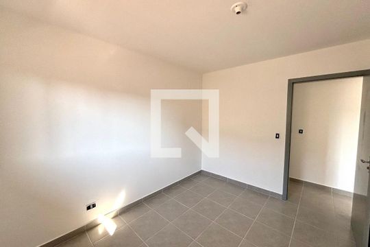 Quarto 1 de casa para alugar com 1 quarto, 36m² em Jardim Dayse, Ferraz de Vasconcelos