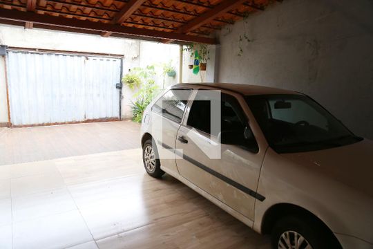 Garagem de casa à venda com 9 quartos, 400m² em Setor Recanto das Minas Gerais, Goiânia
