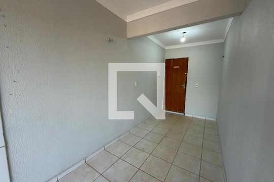 Sala/Cozinha de apartamento para alugar com 1 quarto, 60m² em Colônia Agrícola Samambaia, Brasília