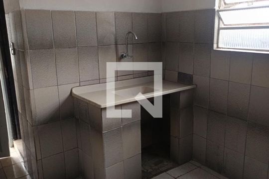 Kitnet/Studio para alugar com 1 quarto, 48m² em Canhema, Diadema