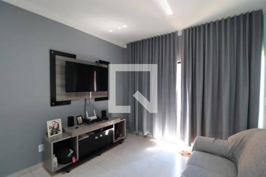 Sala de casa para alugar com 3 quartos, 102m² em Parque das Oliveiras, Ribeirão Preto