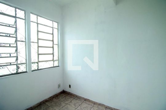 Quarto 1 de casa para alugar com 4 quartos, 130m² em Ramos, Rio de Janeiro