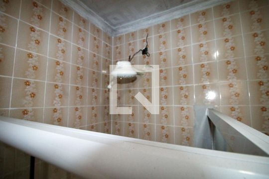 Banheiro de casa para alugar com 4 quartos, 130m² em Ramos, Rio de Janeiro