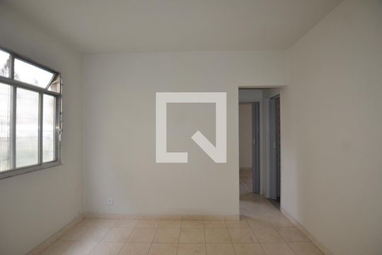 Sala de apartamento para alugar com 2 quartos, 45m² em Guadalupe, Rio de Janeiro