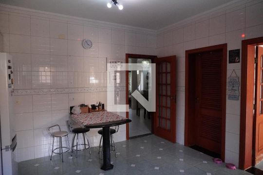 Cozinha de casa para alugar com 4 quartos, 338m² em Parque Residencial Nardini, Americana