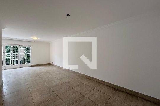 Sala de casa para alugar com 3 quartos, 189m² em Itaim Bibi, São Paulo