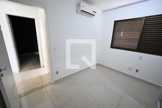 Apartamento para alugar com 4 quartos, 140m² em Setor Bela Vista, Goiânia