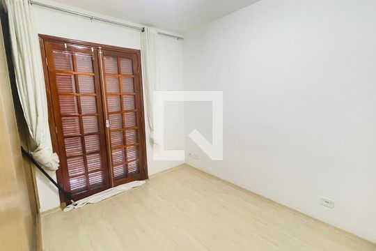Quarto de casa de condomínio para alugar com 3 quartos, 110m² em Jardim Barbacena, Cotia