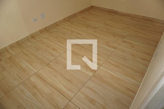 Quarto 2 de apartamento para alugar com 2 quartos, 50m² em Jardim Elizabete, Embu das Artes