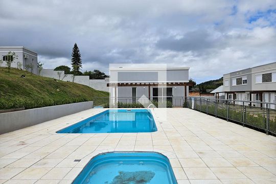 Área comum de casa de condomínio à venda com 2 quartos, 65m² em Vila Nova, Porto Alegre
