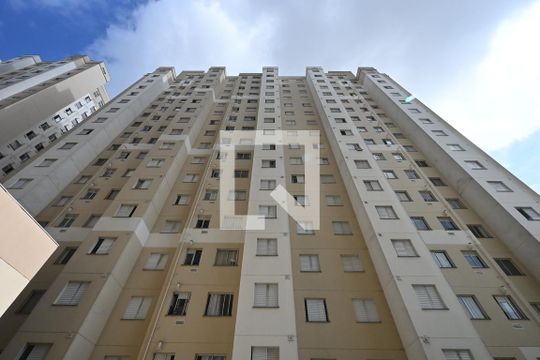 Fachada de apartamento para alugar com 2 quartos, 42m² em Vila Plana, São Paulo
