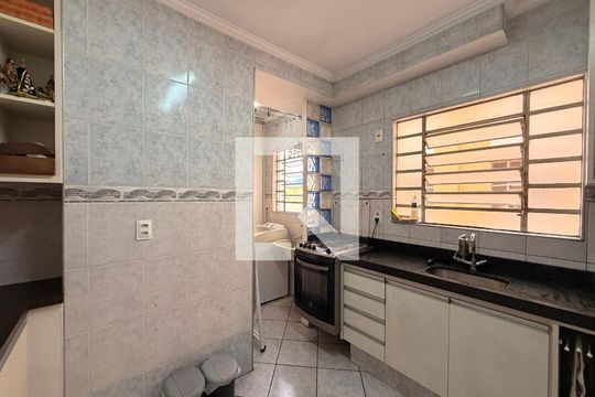 Apartamento à venda com 2 quartos, 56m² em Jardim Trevo, Jundiaí
