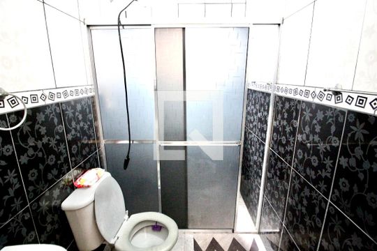 Banheiro 1 de casa para alugar com 4 quartos, 125m² em Vila Nova Curuca, São Paulo