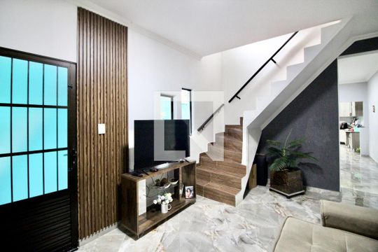 Sala de casa para alugar com 4 quartos, 125m² em Vila Nova Curuca, São Paulo